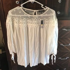 The limited lace top